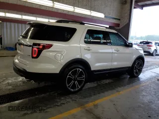 2015 Ford Explorer Sport z VIN 1FM5K8GTXFGC15296, wystawiony jako Copart lot #57450975 z przebiegiem 108 063 mil mil oraz Nie do naprawy • Non repairable. Historia ofert i sprzedaży dostępna na DreamBid. Obrazek 3.