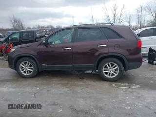 2015 Kia Sorento LX with VIN 5XYKTCA63FG652456, listed as a IAAI auction lot 41554796 with Not Provided miles. Bid and sale history available at carsss.com. Image 13.
