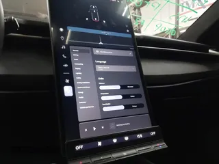 2023 Fisker Ocean One z VIN VCF1ZBU25PG003706, wystawiony jako IAAI lot #41906422 z przebiegiem Nie podano mil oraz . Historia ofert i sprzedaży dostępna na DreamBid. Obrazek 18.