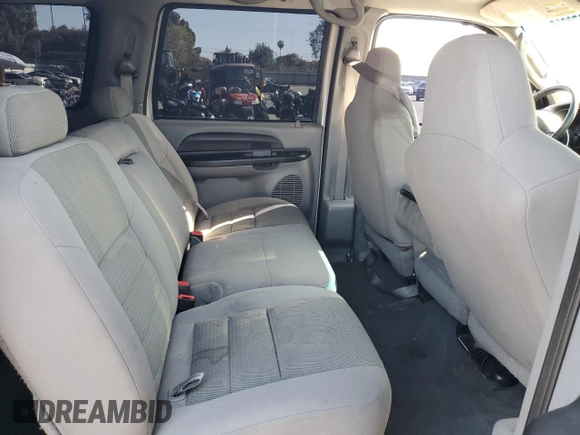 2005 Ford Excursion Special Serv с VIN 1FMNU40L45ED43492, выставлен на аукционе Copart как лот 49870025 с пробегом 175 064 миль миль и Списание • Salvage title. История ставок и продаж доступна на DreamBid. Изображение 11.