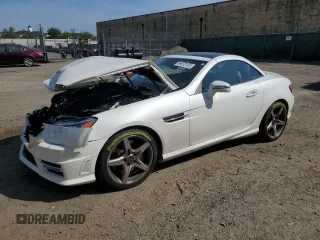 2014 Mercedes-Benz SLK 350 z VIN WDDPK5HA2EF089101, wystawiony jako Copart lot #54972155 z przebiegiem 32 487 mil mil oraz Szkoda całkowita • Salvage title. Historia ofert i sprzedaży dostępna na DreamBid. Obrazek 1.