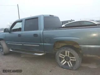 2007 Chevrolet Silverado 1500 Classic LS with VIN 2GCEC13V371115040, listed as a IAAI auction lot 41401852 with 288,433 mi miles. Bid and sale history available at carsss.com. Image 14.