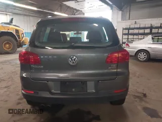 2017 Volkswagen Tiguan S with VIN WVGBV7AX4HK029270, listed as a IAAI auction lot 41984420 with 124,939 mi miles and . Bid and sale history available at DreamBid. Image 16.