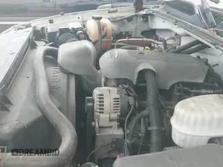 2004 Chevrolet Silverado 3500 с VIN 1GCHK33UX4F176473, выставлен на аукционе IAAI как лот 42339447 с пробегом 206 703 миль миль и . История ставок и продаж доступна на DreamBid. Изображение 19.