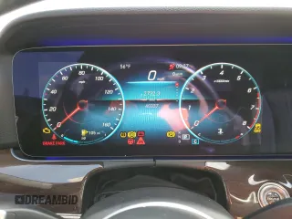 2021 Mercedes-Benz E 350 z VIN W1KZF8DBXMA920854, wystawiony jako Copart lot #51800865 z przebiegiem 40 337 mil mil oraz Szkoda całkowita • Salvage title. Historia ofert i sprzedaży dostępna na DreamBid. Obrazek 9.