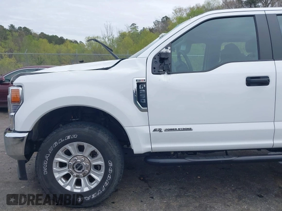 2022 Ford F-250 XL z VIN 1FT7W2BT3NEC98831, wystawiony jako IAAI lot #41851281 z przebiegiem 24 876 mil mil oraz . Historia ofert i sprzedaży dostępna na DreamBid. Obrazek 19.