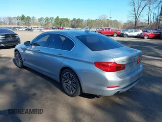 2019 BMW 5 Series 530i xDrive с VIN WBAJA7C52KWW00856, выставлен на аукционе IAAI как лот 41991300 с пробегом 81 487 миль миль и . История ставок и продаж доступна на DreamBid. Изображение 3.