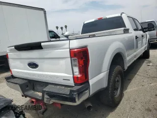 2017 Ford F-250 XL with VIN 1FT7W2A66HEC03159, listed as a Copart auction lot 56840865 with 227,502 mi miles and Clean title. Bid and sale history available at DreamBid. Image 3.