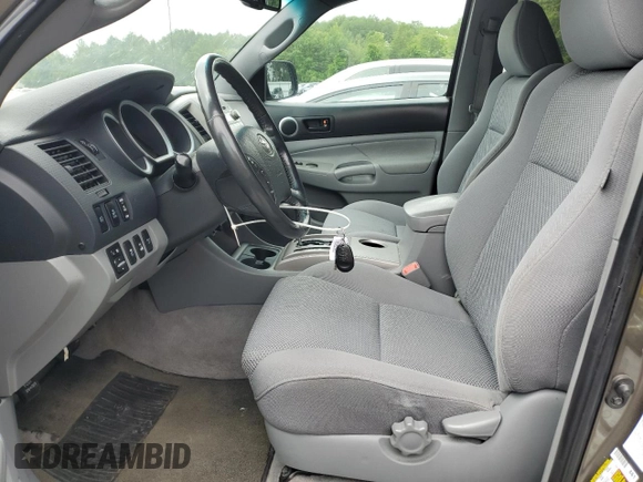 2011 Toyota Tacoma with VIN 3TMLU4EN8BM062971, listed as a Copart auction lot 60919195 with 219,061 mi miles and Clean title. Bid and sale history available at DreamBid. Image 7.