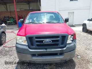 2005 Ford F-150 XL z VIN 1FTRF12275NA03210, wystawiony jako IAAI lot #42635855 z przebiegiem 232 182 mil mil oraz . Historia ofert i sprzedaży dostępna na DreamBid. Obrazek 12.