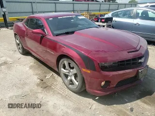2010 Chevrolet Camaro 2SS z VIN 2G1FK1EJ9A9166335, wystawiony jako Copart lot #54529445 z przebiegiem 75 407 mil mil oraz Szkody całkowita. Historia ofert i sprzedaży dostępna na DreamBid. Obrazek 13.