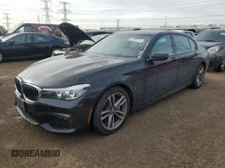 2019 BMW 7 Series 740i xDrive with VIN WBA7E4C50KGV28241, listed as a Copart auction lot 87329774 with 0 mi miles and Salvage Title. Bid and sale history available at carsss.com. Image 1.