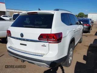 2018 Volkswagen Atlas SEL z VIN 1V2MR2CA3JC536009, wystawiony jako IAAI lot #40205798 z przebiegiem 125 945 mil mil oraz . Historia ofert i sprzedaży dostępna na DreamBid. Obrazek 4.