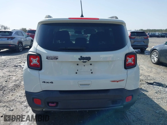 2018 Jeep Renegade Trailhawk with VIN ZACCJBCB9JPG81032, listed as a IAAI auction lot 41722934 with 178,502 mi miles. Bid and sale history available at carsss.com. Image 16.
