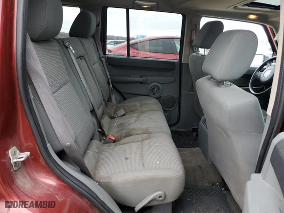 2007 Jeep Commander Sport with VIN 1J8HG48PX7C672897, listed as a Copart auction lot 43740985 with 185,674 mi miles and Salvage Title. Bid and sale history available at carsss.com. Image 11.