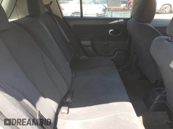 2011 Nissan Versa S z VIN 3N1BC1CP4BL433182, wystawiony jako Copart lot #59386335 z przebiegiem 174 762 mil mil oraz Szkoda całkowita • Salvage title. Historia ofert i sprzedaży dostępna na DreamBid. Obrazek 11.