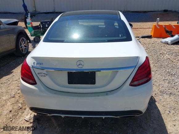 2015 Mercedes-Benz C-Class C 300 with VIN 55SWF4JB2FU089272, listed as a IAAI auction lot 42025646 with 164,358 mi miles. Bid and sale history available at carsss.com. Image 16.