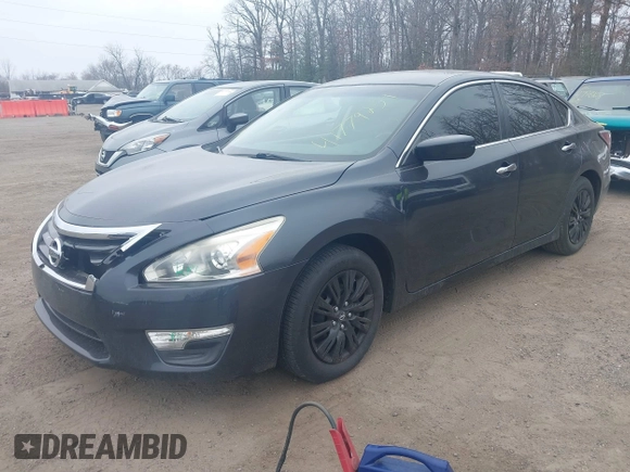 2014 Nissan Altima 2.5 S with VIN 1N4AL3AP0EC135046, listed as a IAAI auction lot 41779259 with 84,724 mi miles. Bid and sale history available at carsss.com. Image 2.