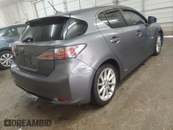 2012 Lexus CT 200h z VIN JTHKD5BH5C2078777, wystawiony jako Copart lot #56070115 z przebiegiem 136 411 mil mil oraz Szkoda całkowita • Salvage title. Historia ofert i sprzedaży dostępna na DreamBid. Obrazek 3.