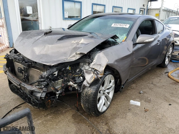 2013 Hyundai Genesis Coupe 3.8 R-Spec with VIN KMHHU6KJ1DU100182, listed as a Copart auction lot 85316374 with 0 mi miles and Salvage Title. Bid and sale history available at carsss.com. Image 1.