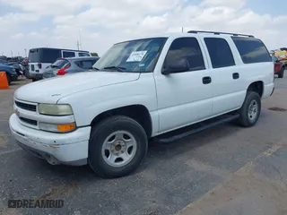 2006 Chevrolet Suburban LS w/1WT with VIN 1GNEC16Z86J168679, listed as a IAAI auction lot 42008170 with 252,444 mi miles. Bid and sale history available at carsss.com. Image 2.