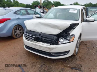 2015 Volkswagen Passat SE с VIN 1VWBS7A32FC055087, выставлен на аукционе IAAI как лот 42358821 с пробегом 80 684 миль миль и . История ставок и продаж доступна на DreamBid. Изображение 6.
