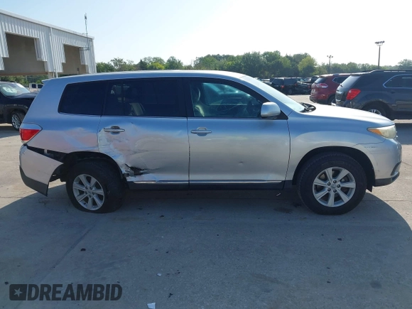 2013 Toyota Highlander with VIN 5TDZA3EHXDS031859, listed as a IAAI auction lot 41930139 with 140,920 mi miles and . Bid and sale history available at DreamBid. Image 13.