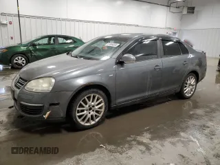 2008 Volkswagen Jetta Wolfsburg Edition с VIN 3VWRJ71K58M135333, выставлен на аукционе Copart как лот 51854095 с пробегом 185 327 миль миль и Списание • Salvage title. История ставок и продаж доступна на DreamBid. Изображение 1.
