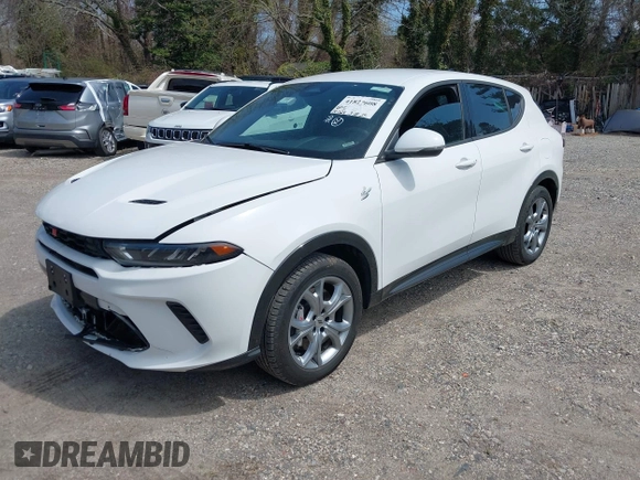 2024 Dodge Hornet R/T with VIN ZACPDFCW8R3A28634, listed as a IAAI auction lot 42019630 with 19,029 mi miles and . Bid and sale history available at DreamBid. Image 2.