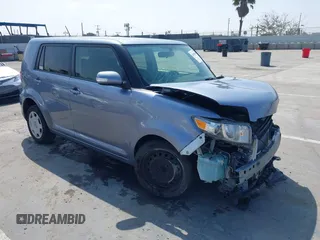 2012 Scion xB z VIN JTLZE4FEXCJ029513, wystawiony jako IAAI lot #42098680 z przebiegiem 138 785 mil mil oraz . Historia ofert i sprzedaży dostępna na DreamBid. Obrazek 1.