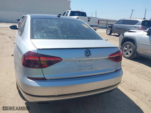 2018 Volkswagen Passat V6 GT with VIN 1VWJM7A31JC035265, listed as a IAAI auction lot 42021181 with 118,792 mi miles. Bid and sale history available at carsss.com. Image 15.