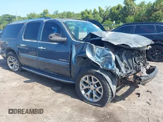 2007 GMC Yukon XL z VIN 1GKFK66867J172479, wystawiony jako IAAI lot #42393131 z przebiegiem 232 160 mil mil oraz . Historia ofert i sprzedaży dostępna na DreamBid. Obrazek 1.