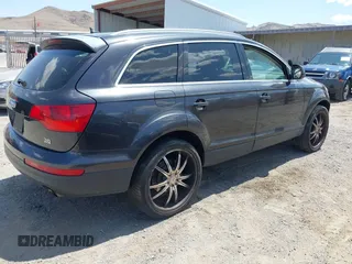 2008 Audi Q7 Premium z VIN WA1BY74L88D032241, wystawiony jako IAAI lot #42594263 z przebiegiem 187 924 mil mil oraz . Historia ofert i sprzedaży dostępna na DreamBid. Obrazek 4.