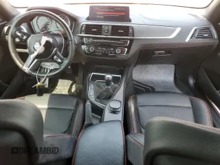 2020 BMW M2 Competition z VIN WBS2U7C07L7G07442, wystawiony jako Copart lot #42300413 z przebiegiem 23 328 mil mil oraz . Historia ofert i sprzedaży dostępna na DreamBid. Obrazek 8.