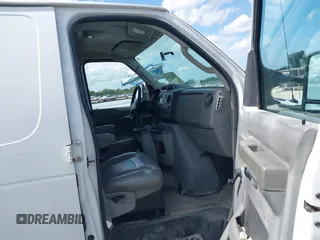 2012 Ford Econoline Cargo Commercial z VIN 1FTNS2EW8CDA13858, wystawiony jako IAAI lot #42473899 z przebiegiem 336 332 mil mil oraz . Historia ofert i sprzedaży dostępna na DreamBid. Obrazek 5.