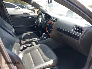 2018 Volkswagen Jetta SE Sport with VIN 3VWD17AJ6JM219426, listed as a IAAI auction lot 41681065 with 70,042 mi miles and . Bid and sale history available at DreamBid. Image 5.