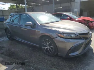 2021 Toyota Camry SE Nightshade with VIN 4T1G11AKXMU530312, listed as a Copart auction lot 50992915 with 295,435 mi miles and Clean Title. Bid and sale history available at carsss.com. Image 4.