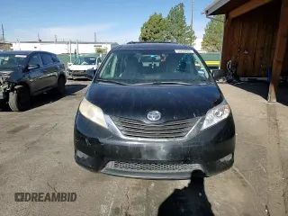 2015 Toyota Sienna LE AAS с VIN 5TDKK3DC3FS536567, выставлен на аукционе Copart как лот 53286655 с пробегом 269 828 миль миль и Списание • Salvage title. История ставок и продаж доступна на DreamBid. Изображение 12.