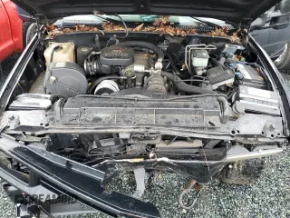 1998 Chevrolet Silverado 3500 z VIN 1GCHK33J3WF061271, wystawiony jako Copart lot #73205934 z przebiegiem 141 977 mil mil oraz Szkoda całkowita • Salvage title. Historia ofert i sprzedaży dostępna na DreamBid. Obrazek 11.