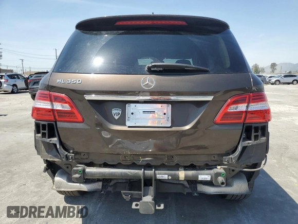 2013 Mercedes-Benz M 350 z VIN 4JGDA5JB0DA125409, wystawiony jako Copart lot #52187965 z przebiegiem 147 803 mil mil oraz Szkoda całkowita • Salvage title. Historia ofert i sprzedaży dostępna na DreamBid. Obrazek 6.
