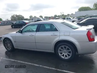 2006 Chrysler 300 C with VIN 2C3KA63H16H352507, listed as a IAAI auction lot 41926057 with 129,962 mi miles. Bid and sale history available at carsss.com. Image 14.