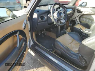 2008 MINI Convertible S with VIN WMWRH33598TU81236, listed as a Copart auction lot 42332895 with 140,607 mi miles and Salvage title. Bid and sale history available at DreamBid. Image 8.