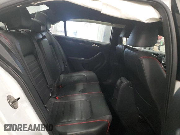 2014 Volkswagen Jetta GLI Edition 30 z VIN 3VW4S7AJ9EM277971, wystawiony jako Copart lot #88305645 z przebiegiem 167 931 mil mil oraz Szkoda całkowita • Salvage title. Historia ofert i sprzedaży dostępna na DreamBid. Obrazek 10.