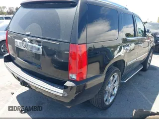 2007 Cadillac Escalade z VIN 1GYFK63887R127376, wystawiony jako IAAI lot #42150261 z przebiegiem 165 849 mil mil oraz . Historia ofert i sprzedaży dostępna na DreamBid. Obrazek 4.