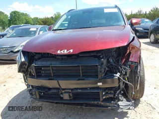 2024 Kia Sportage SX-Prestige z VIN 5XYK53DF0RG156122, wystawiony jako IAAI lot #42184311 z przebiegiem 29 511 mil mil oraz . Historia ofert i sprzedaży dostępna na DreamBid. Obrazek 13.