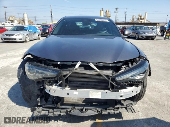 2022 Alfa Romeo Giulia with VIN ZARFAMAN9N7660163, listed as a Copart auction lot 60859815 with 33,912 mi miles and Salvage title. Bid and sale history available at DreamBid. Image 5.