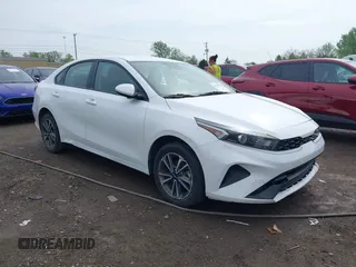 2022 Kia Forte LXS z VIN 3KPF24AD5NE430893, wystawiony jako IAAI lot #42150010 z przebiegiem 32 224 mil mil oraz . Historia ofert i sprzedaży dostępna na DreamBid. Obrazek 1.