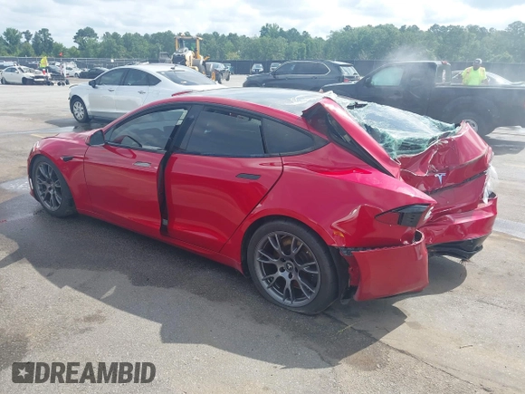 2021 Tesla Model S Plaid z VIN 5YJSA1E69MF439987, wystawiony jako IAAI lot #42496725 z przebiegiem 25 mil mil oraz . Historia ofert i sprzedaży dostępna na DreamBid. Obrazek 3.