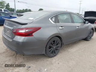 2017 Nissan Altima SL z VIN 1N4AL3AP7HC249081, wystawiony jako IAAI lot #42267925 z przebiegiem 95 529 mil mil oraz . Historia ofert i sprzedaży dostępna na DreamBid. Obrazek 4.