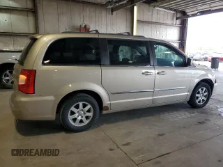2012 Chrysler Town & Country Touring z VIN 2C4RC1BG3CR383635, wystawiony jako Copart lot #56186855 z przebiegiem 201 170 mil mil oraz Szkoda całkowita • Salvage title. Historia ofert i sprzedaży dostępna na DreamBid. Obrazek 3.